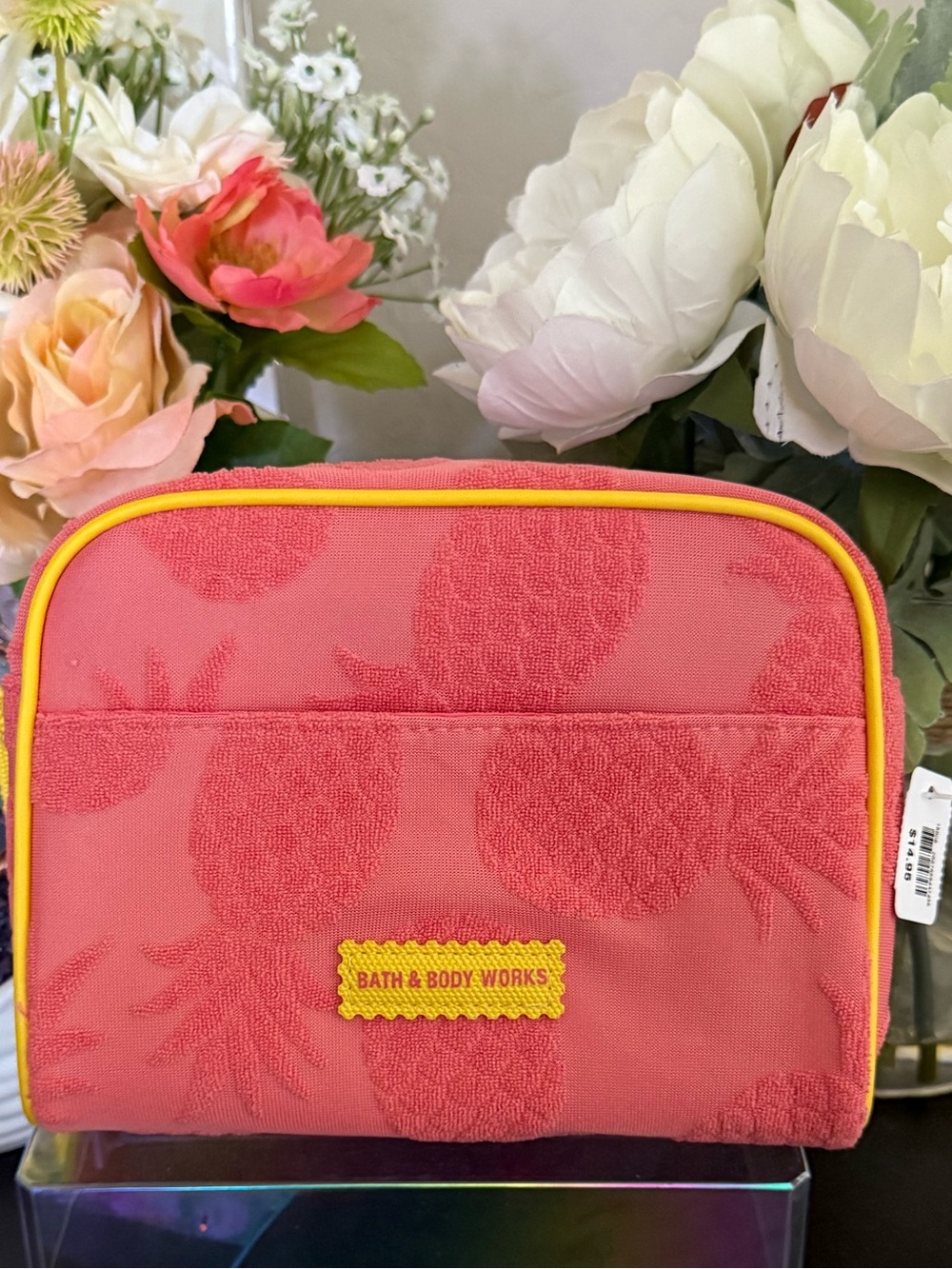 🆕🍍 BATH & BODY WORKS LIMITED EDITION PINK PINEAPPLE COSMETIC BAG. BRAND NEW. - Picture 2 of 8